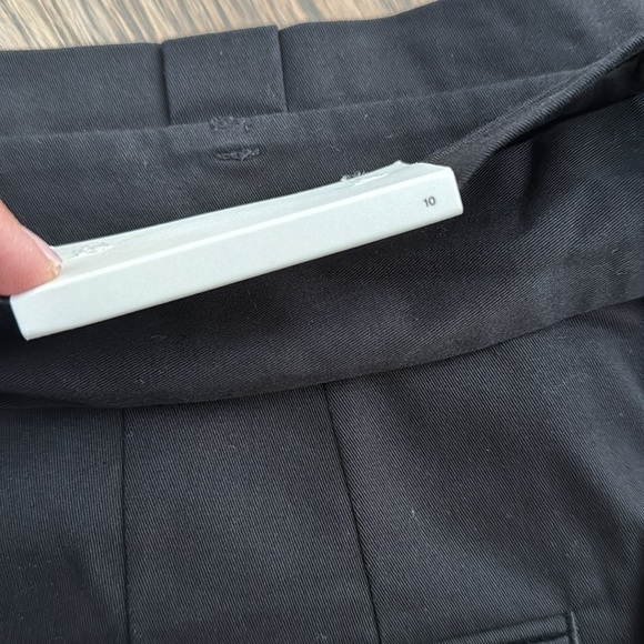 Ann Taylor new with tags scalloped shorts in black w side zip n slash pockets - Picture 6 of 14